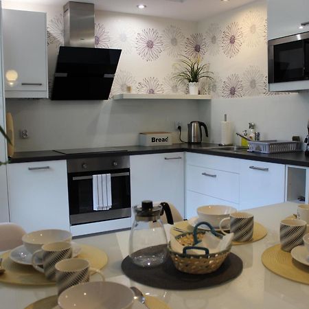 Apartament Bialy Na Osiedlu "Apartamenty Pod Sniezka" كارباش المظهر الخارجي الصورة